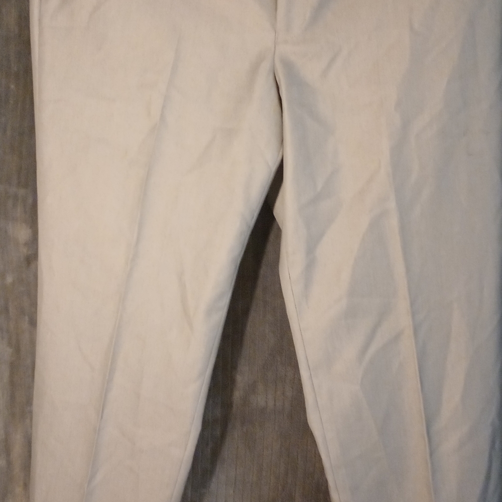 Dockers D-4 Khaki Pants